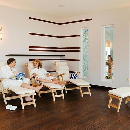Resort Dorfhotel Boltenhagen Boltenhagen Екстер'єр фото