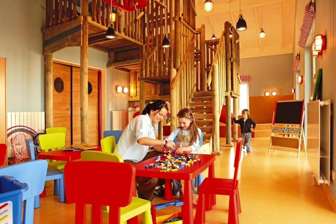 Resort Dorfhotel Boltenhagen Boltenhagen Екстер'єр фото