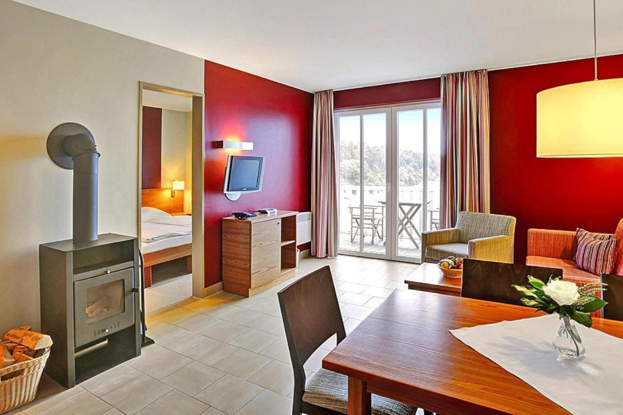 Resort Dorfhotel Boltenhagen Boltenhagen Екстер'єр фото